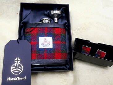 Harris Tweed flask and cufflink set