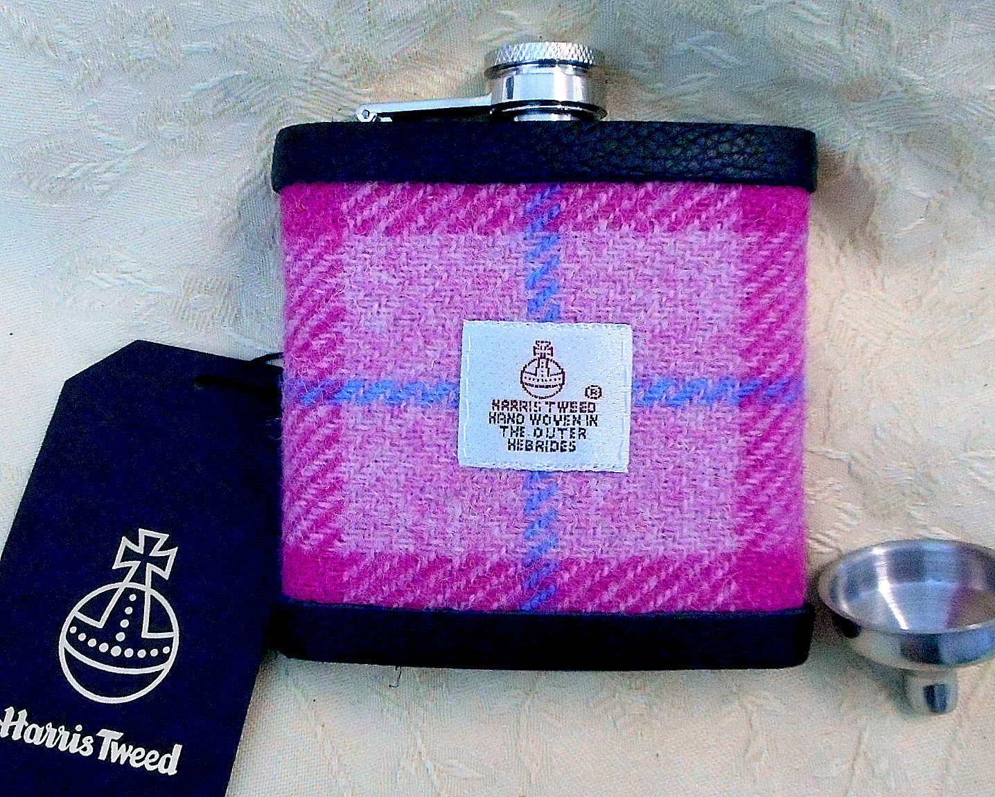 Pink-harris-tweed-hip-flask-groomsmen-gift-bridesmaid-valentines-scottish