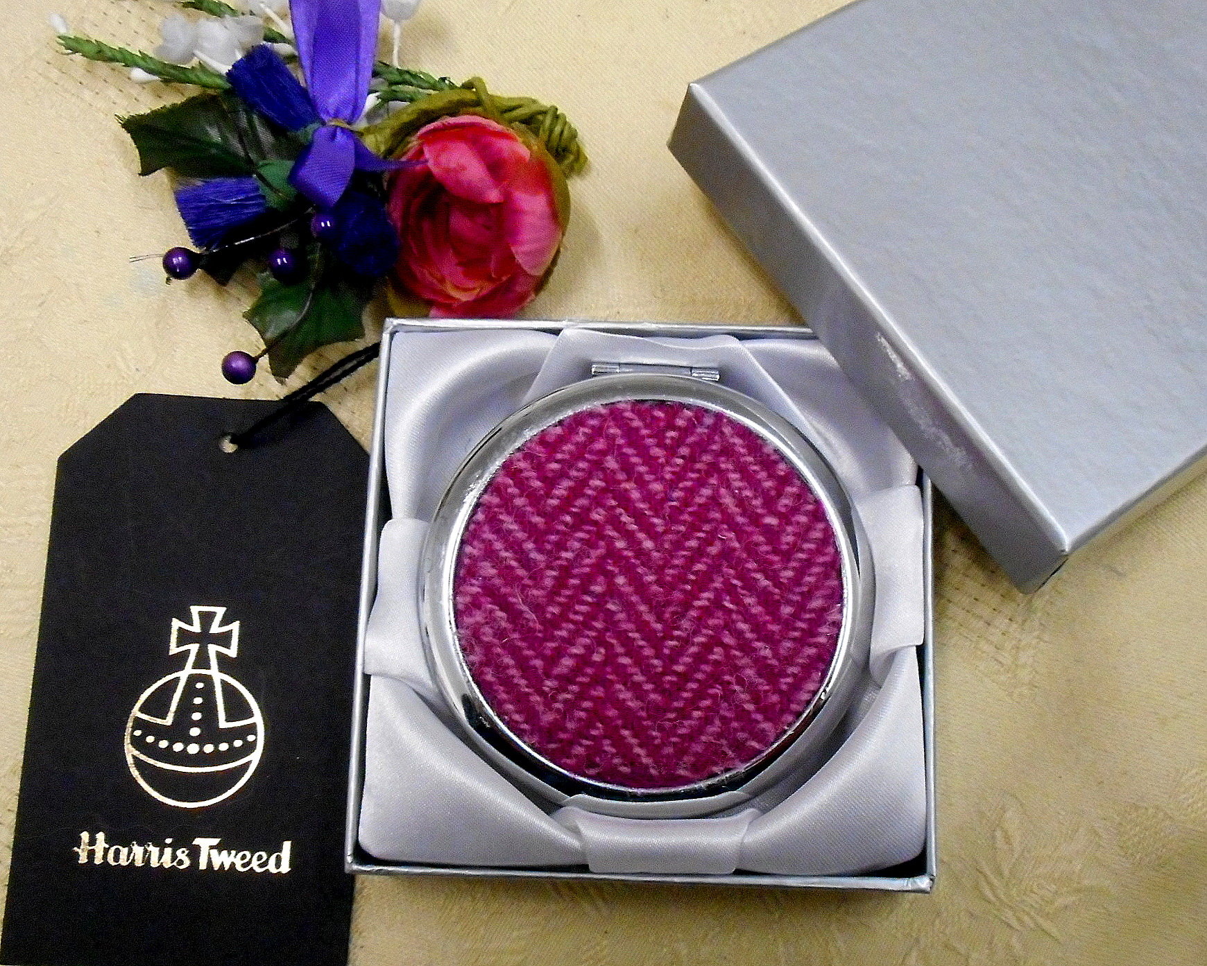 pink-herringbone-harris-tweed-compact-mirror