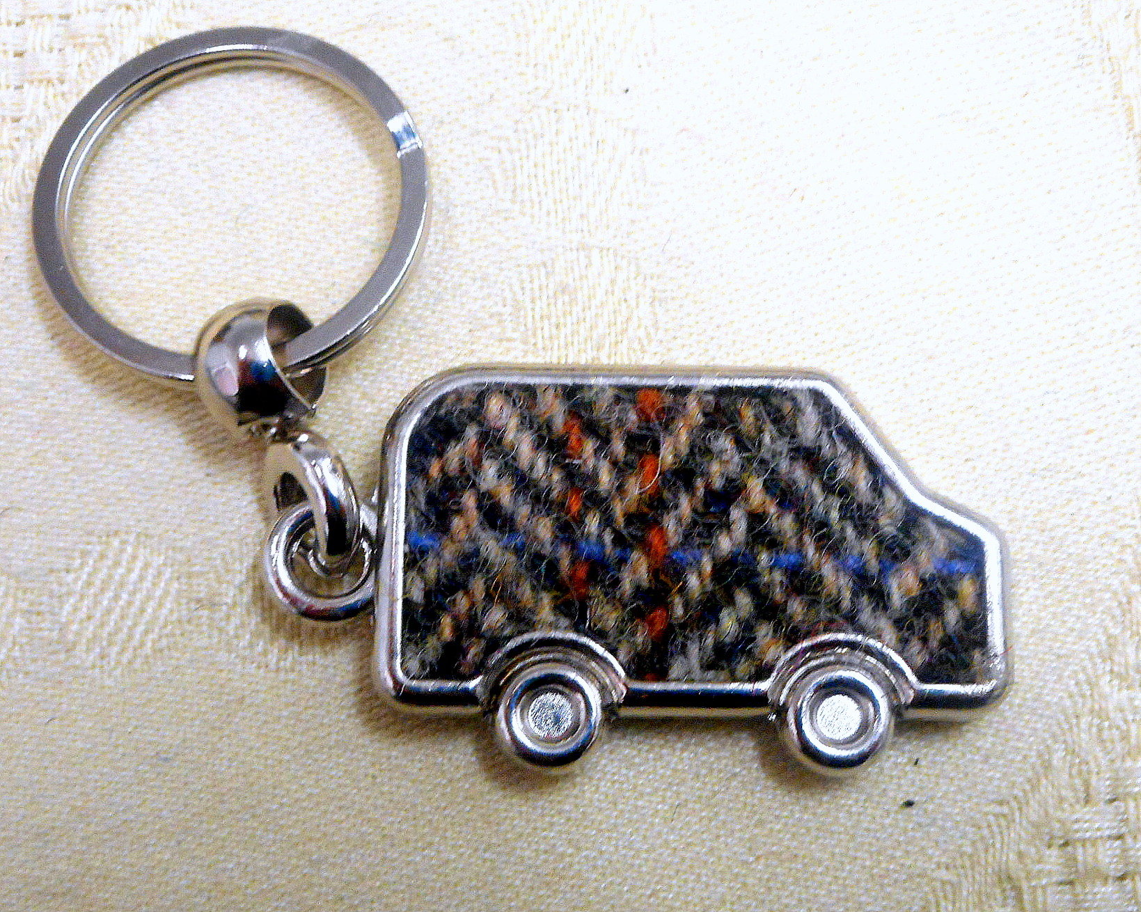 Harris Tweed key fob, keyring Car van or SUV  ideal small gift or Wedding favour  made in Scotland