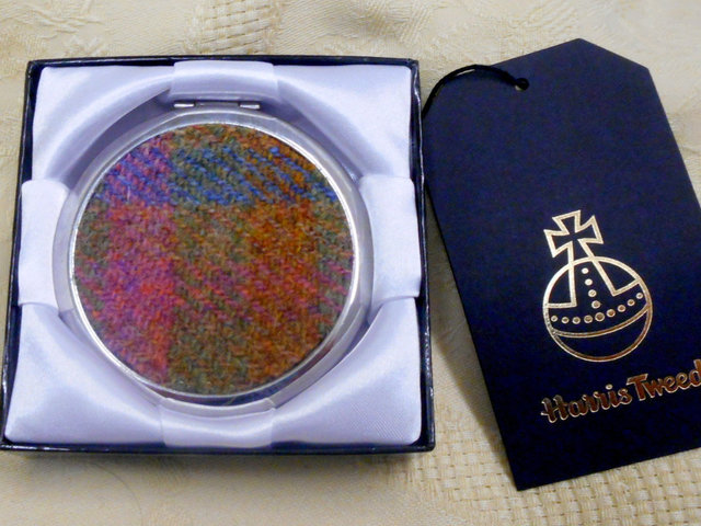 Harris-tweed-compact-mirror-scottish-gift-bridesmaid-mother-teacher