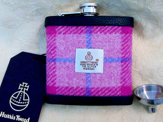 Pink-harris-tweed-hip-flask-groomsmen-gift-bridesmaid-valentines-scottish