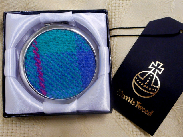 Harris-tweed-compact-mirror-green-blue-scottish-gift-bridesmaid-mother-teacher