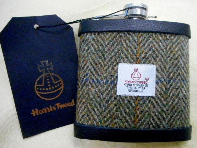 Harris-tweed-hip-flask-olive-green-gift-for-men