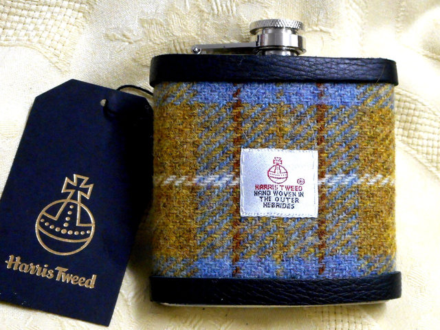 Harris-tweed-hip-flask-mustard-and-blue-boxed-gift-for-men