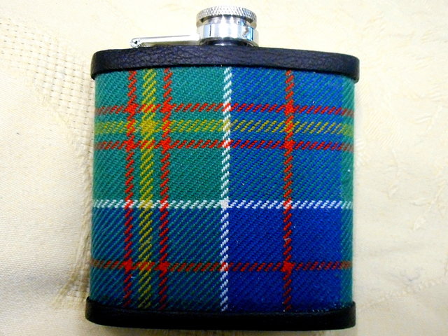 Two Hunter Clan tartan hip flasks 