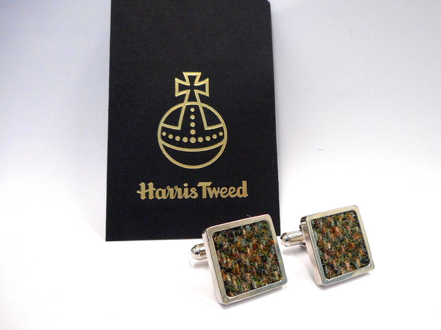 Harris-tweed-green-cufflinks-gift-for-men-made-in-scotland