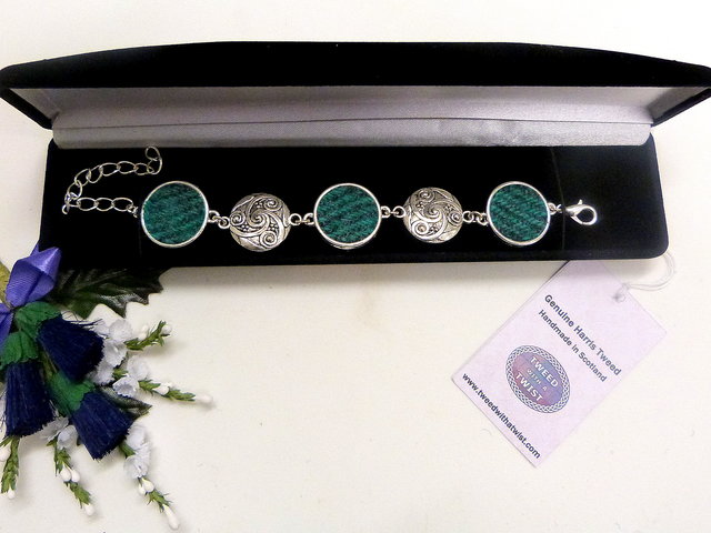Harris-Tweed-jewellery-bracelet-green-celtic-spiral-knot