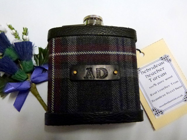 artan hip flask-personalised-gift for men-best man gift-groomsmens gifts