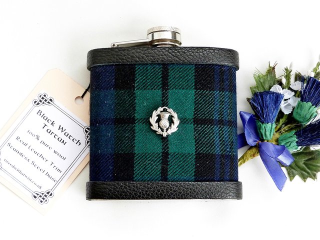 Black-watch-tartan-hip-flask-scottish-thistle-gift-for-men