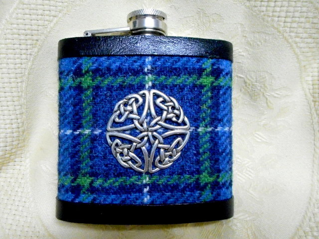 Harris Tweed hip flask in Isle of Harris tartan with Celtic knot , Scottish Christmas gift, or best man , retirement, birthday present